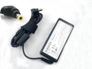 PANASONIC 16V 2.5A Laptop AC Adapter 笔记本电源，笔记本电源5.5 x 2.5mm 