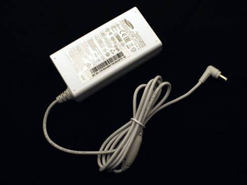 SAMSUNG 14V 4.14A Laptop AC Adapter 笔记本电源，笔记本电源6.5 x 4.0mm 